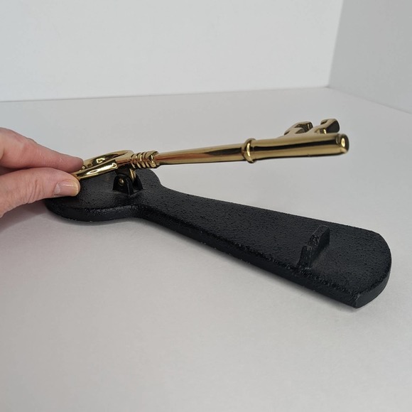 Vintage 1948 Brass Key Door Knocker Cast Iron Plate Signed Evelyn Jahncke - Picture 8 of 13